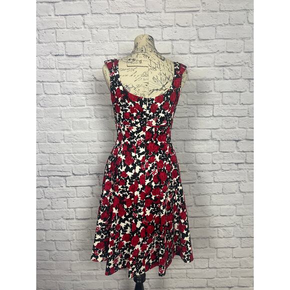 White House Black Market Fit and Flare Cocktail Dress Women Size 6 - Picture 5 of 9